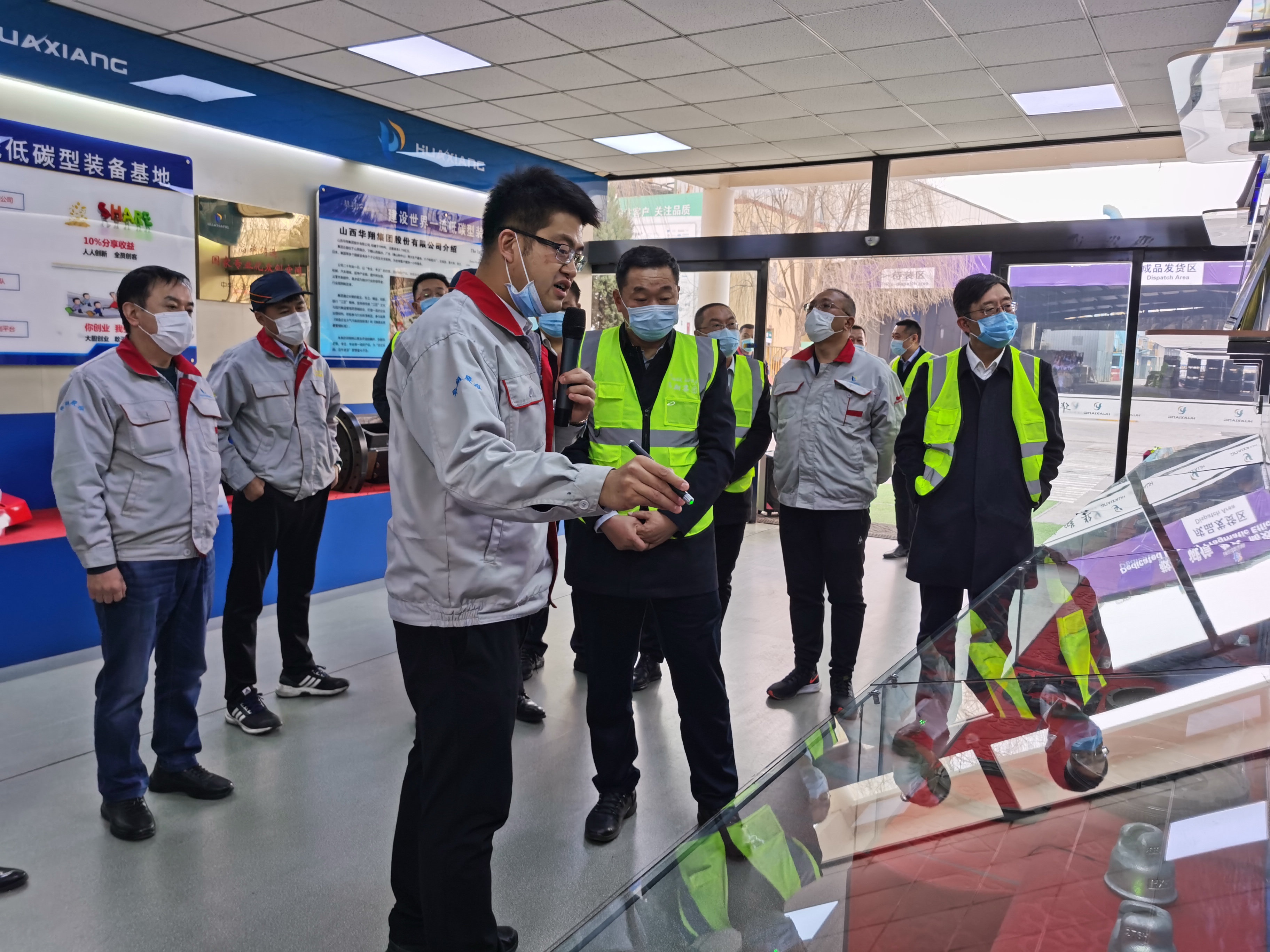 臨汾開(kāi)發(fā)區(qū)黨工委書(shū)記、管委會(huì)主任元福明一行蒞臨我司調(diào)研